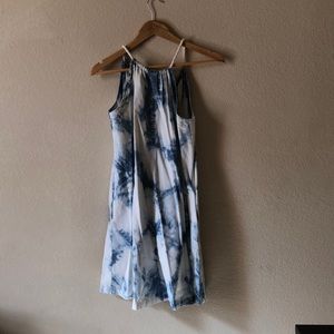 White and Blue Dress Holding Horses Small size